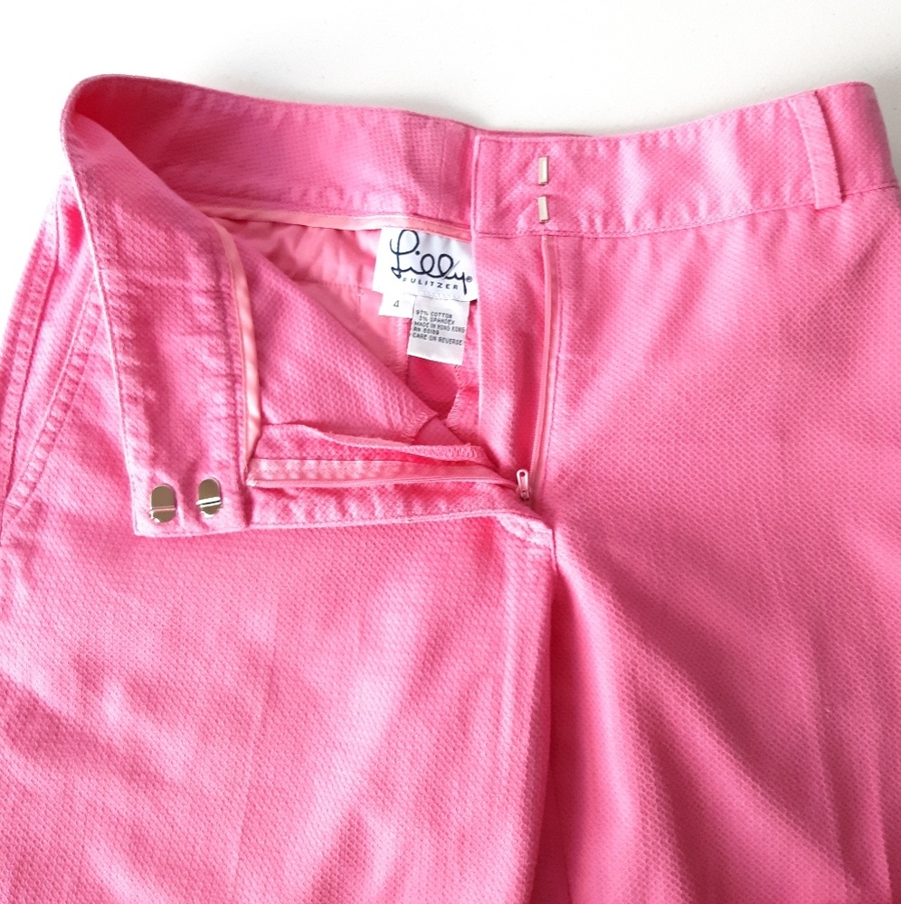 Lilly Pulitzer pink capri pants